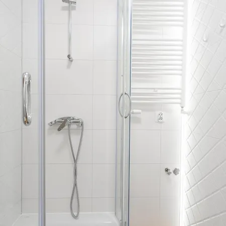 Centrum 32m2 - Przyjaciół Ziemi Kłodzkiej - Spokój, Cisza, Bliskość Atrakcji