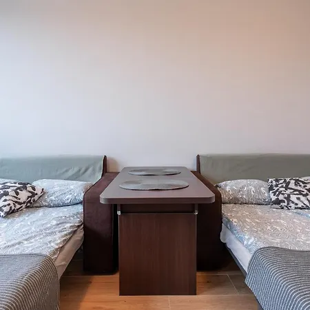 Centrum 32m2 - Przyjaciół Ziemi Kłodzkiej - Spokój, Cisza, Bliskość Atrakcji